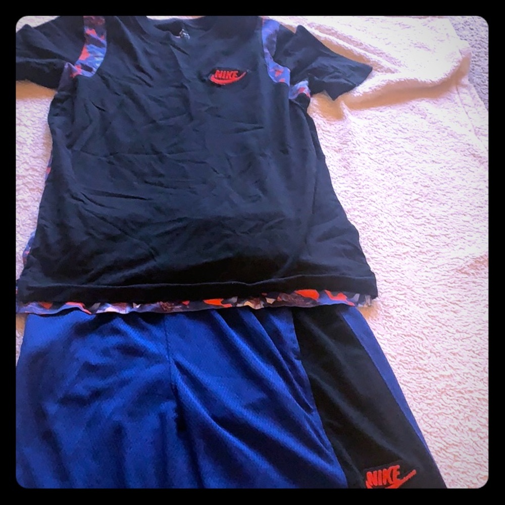 Boys X-L Nike shorts and matching t-shirt